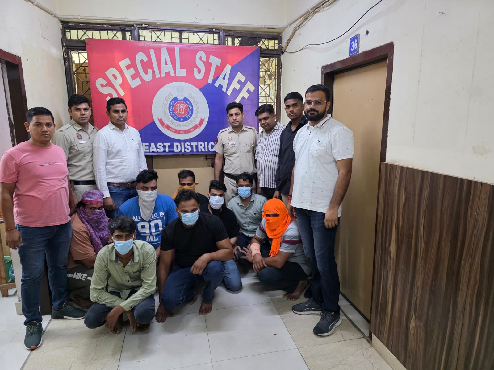 FAKE POLICE GANG BUSTED ,